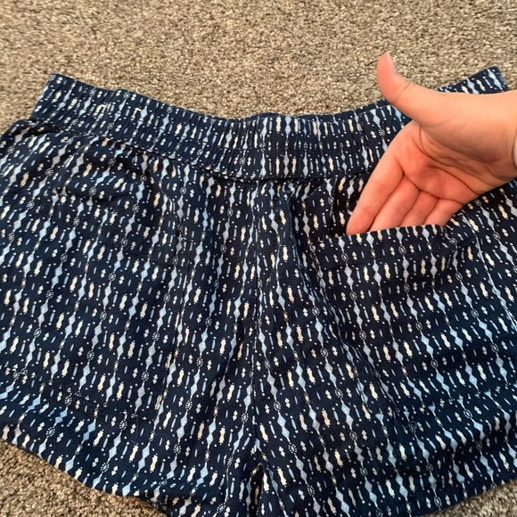 Patterned Shorts - Picture 4 of 4